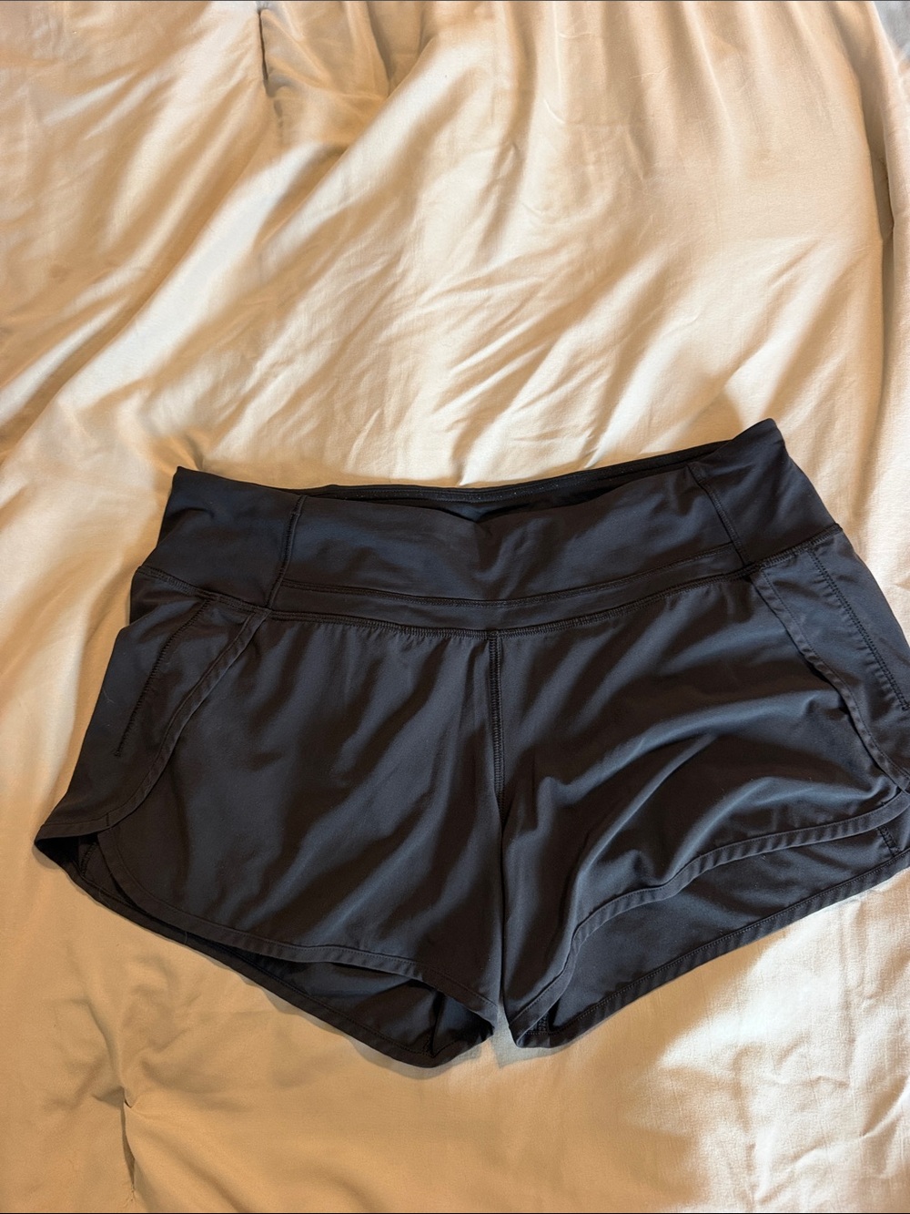Lululemon Speed Up lined Women’s running shorts